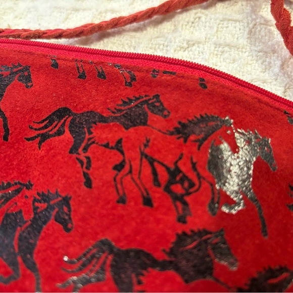 Leather/Suede Stampede Ruidoso Santa Fe Suede horse pattern purse - Picture 11 of 13